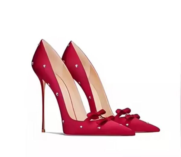 Red Ribbon Heel